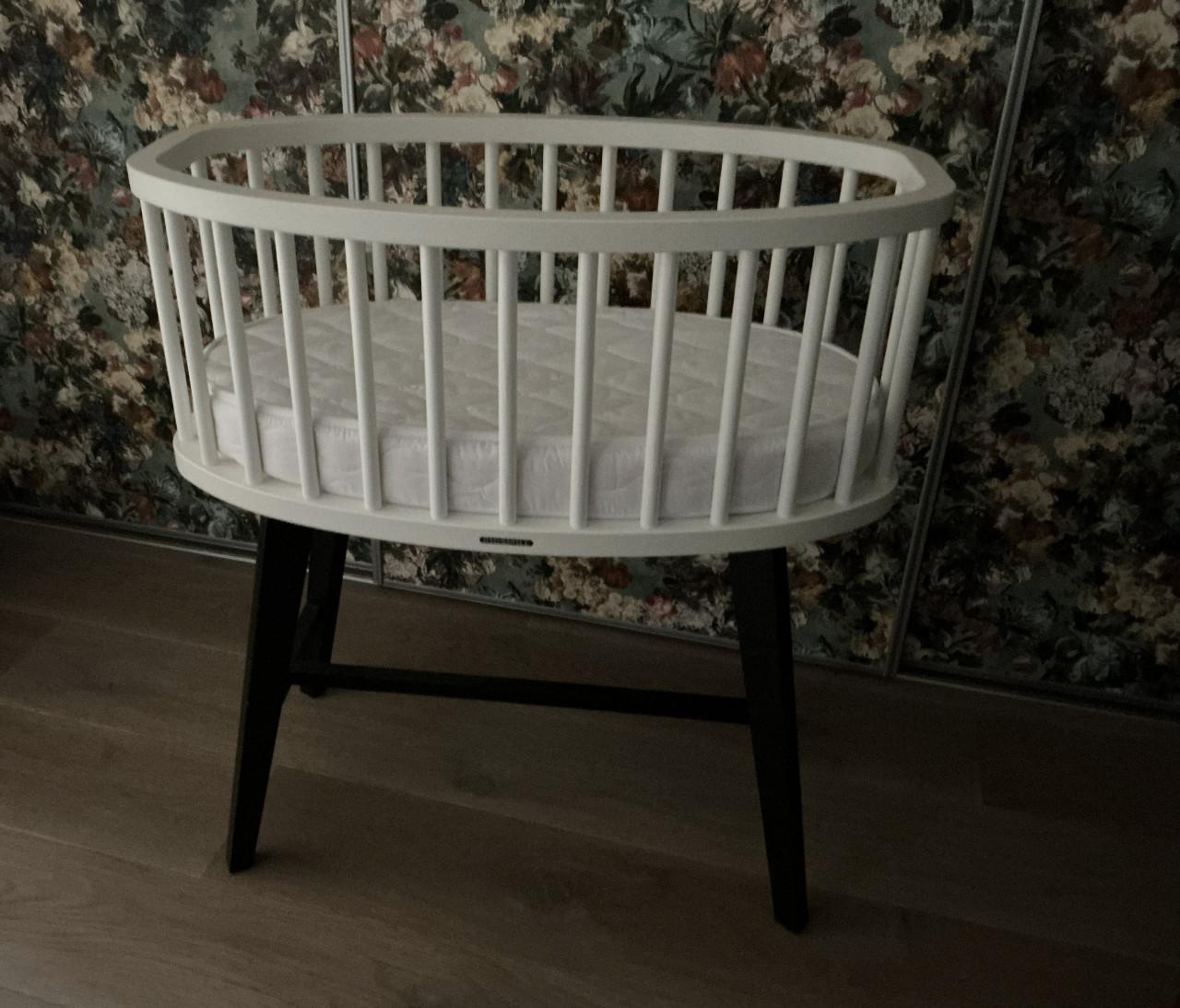 Kidsmill ovaal ledikantje