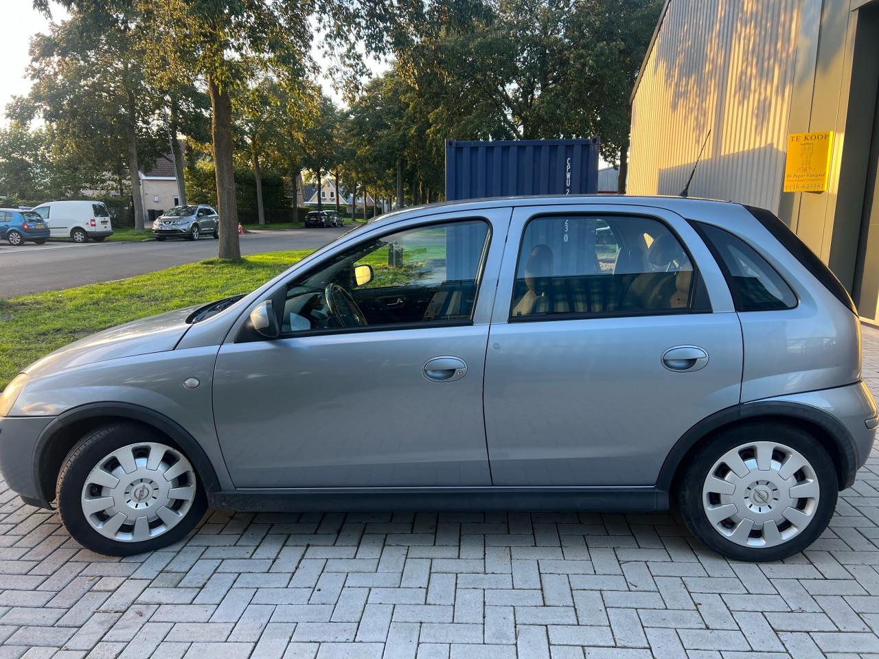 Opel Corsa 1.4-16V Cosmo 137.502KM Jaar Apk