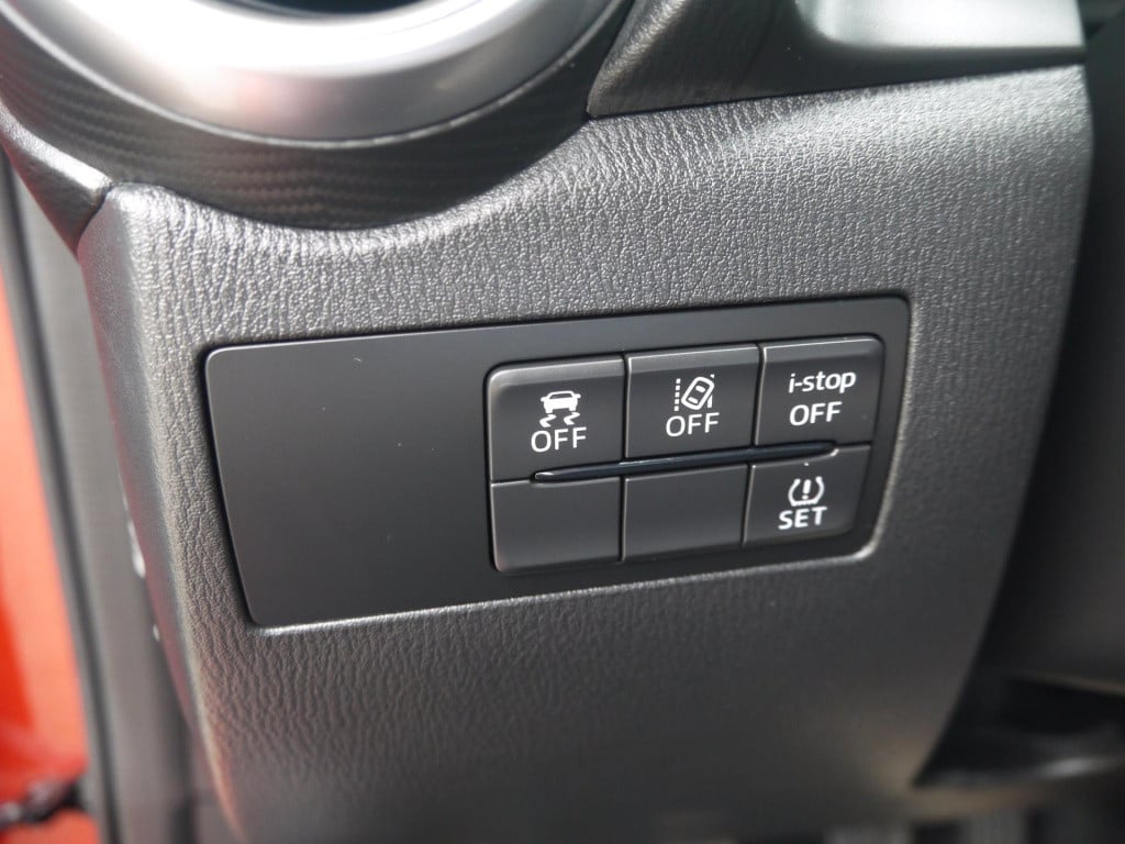 Mazda 2 1.5 skyactiv-g luxury i-activsense|rijklaar