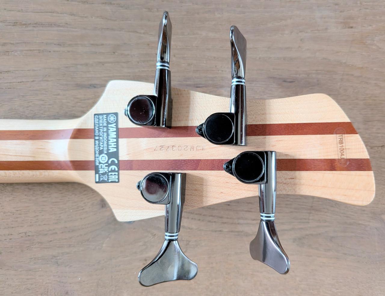 Professionele Yamaha TRB 1004j basgitaar