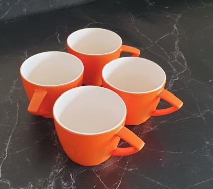 4 Vintage Mepal Rosti oranje koffiekopjes