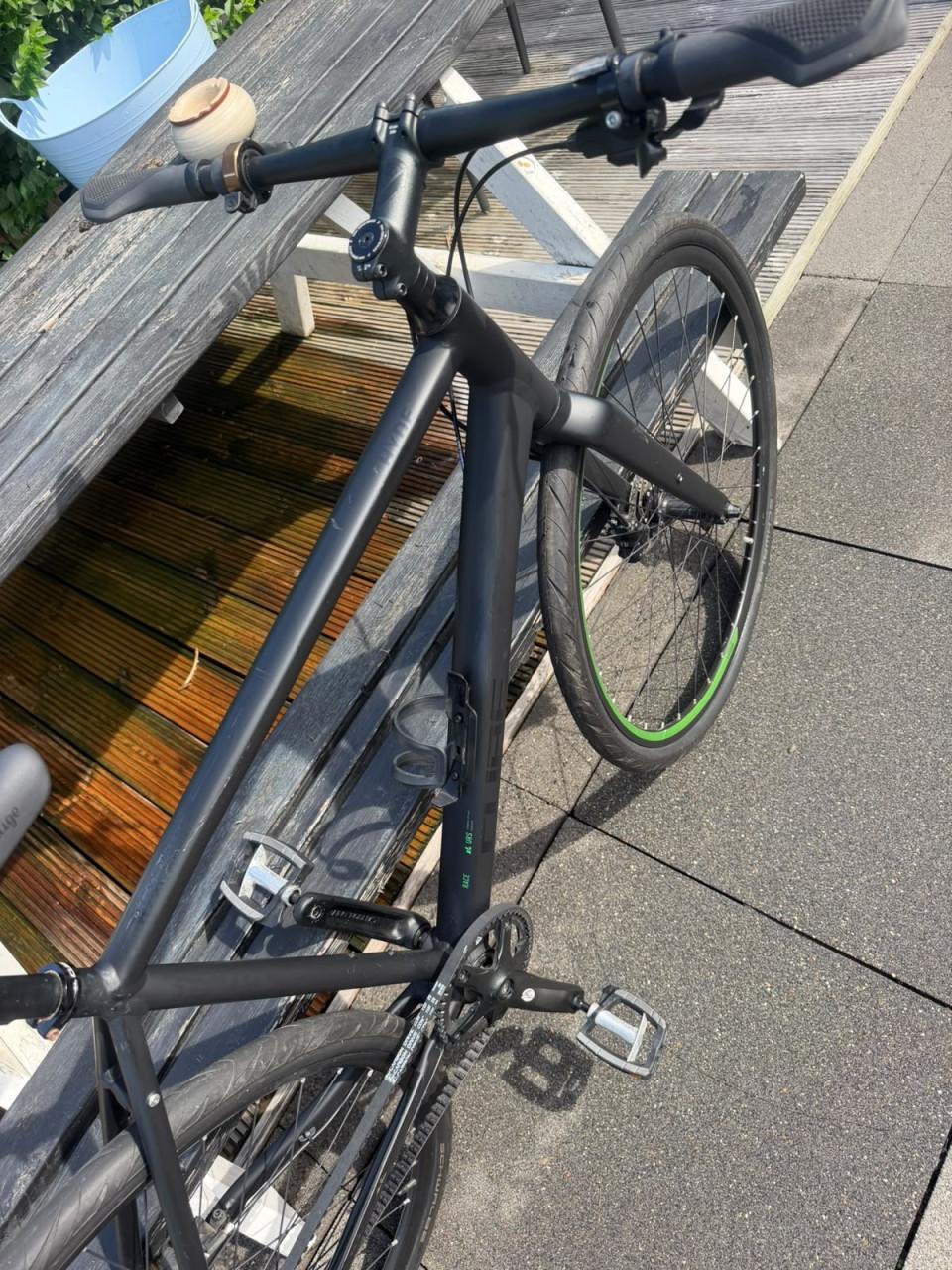 Cube Hyde Race urban road series - Mountainbike