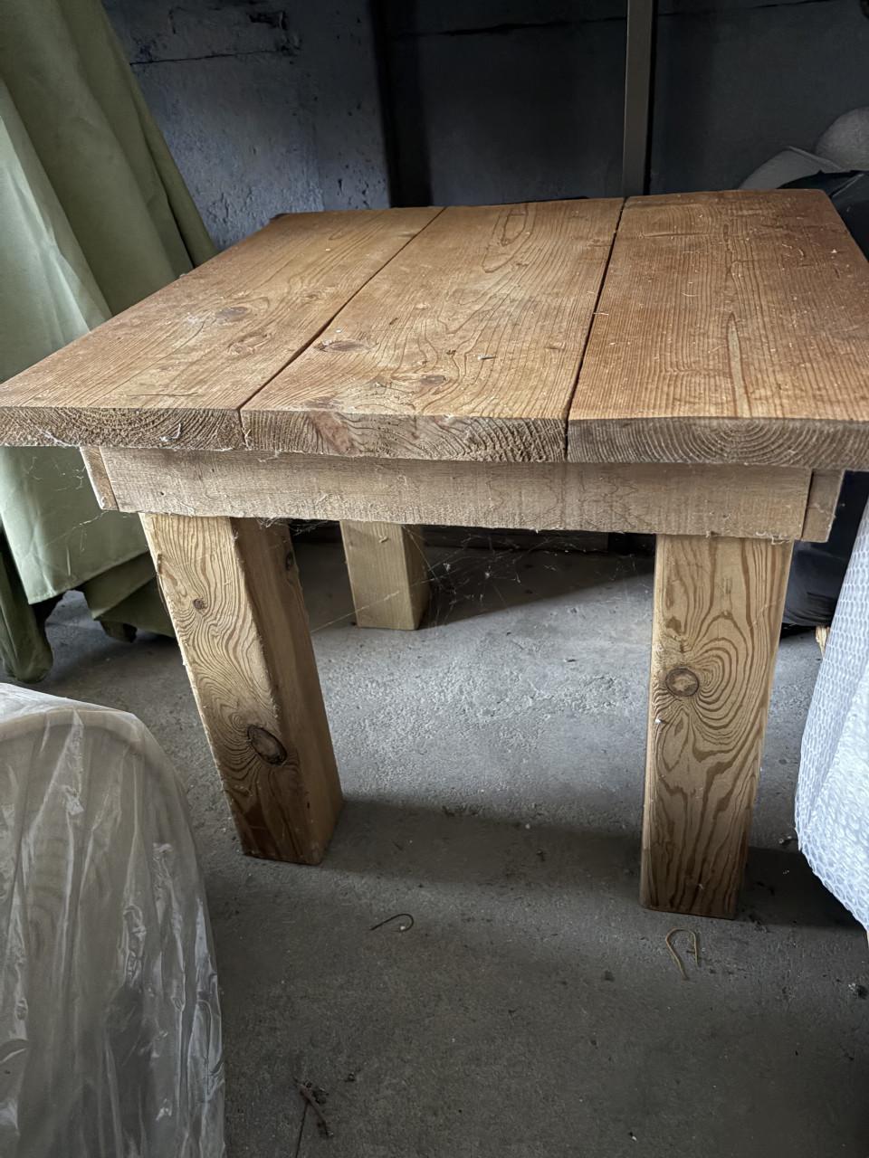 Stoere Houten tafel laag model