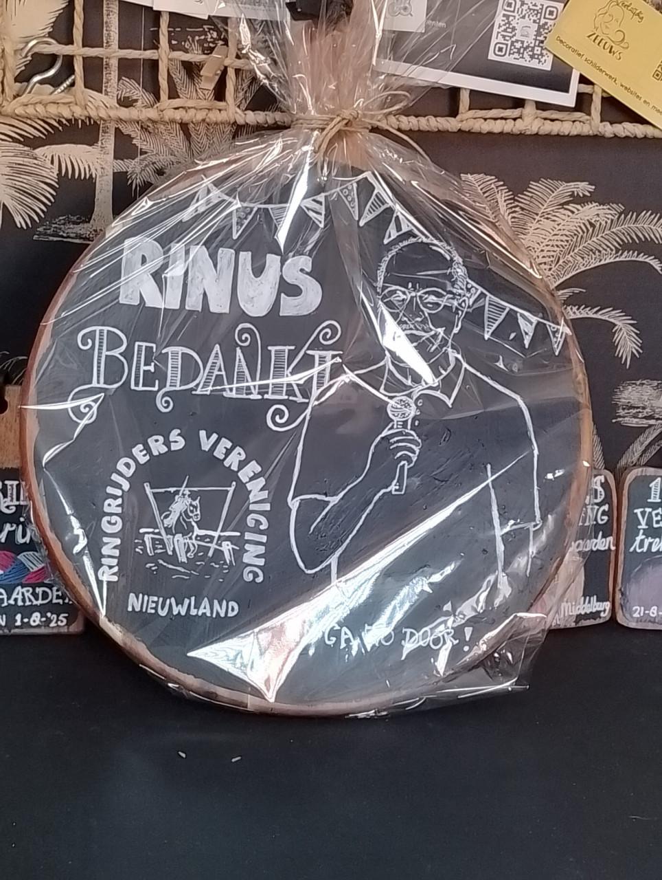 Sportprijzen, (jubileum)geschenken en gepersonaliseerde borrelplanken