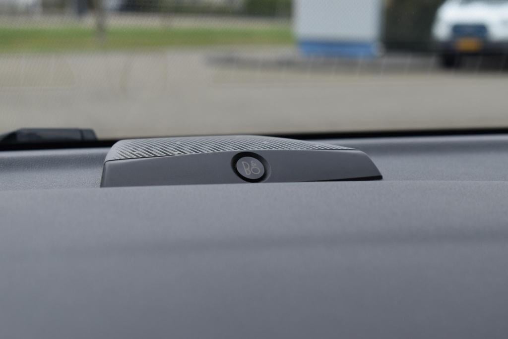 Ford Puma 1.0 ecoboost hybrid st-line x gold edition | unieke auto | 155 pk