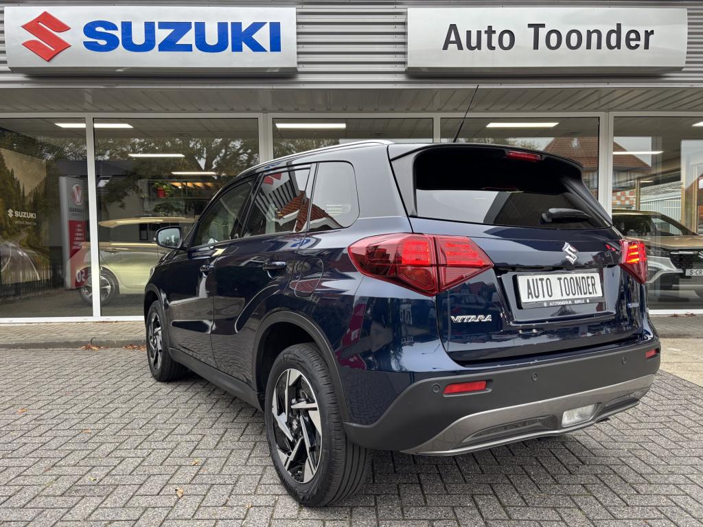 Suzuki Vitara 1.4 boosterjet style smart hybrid