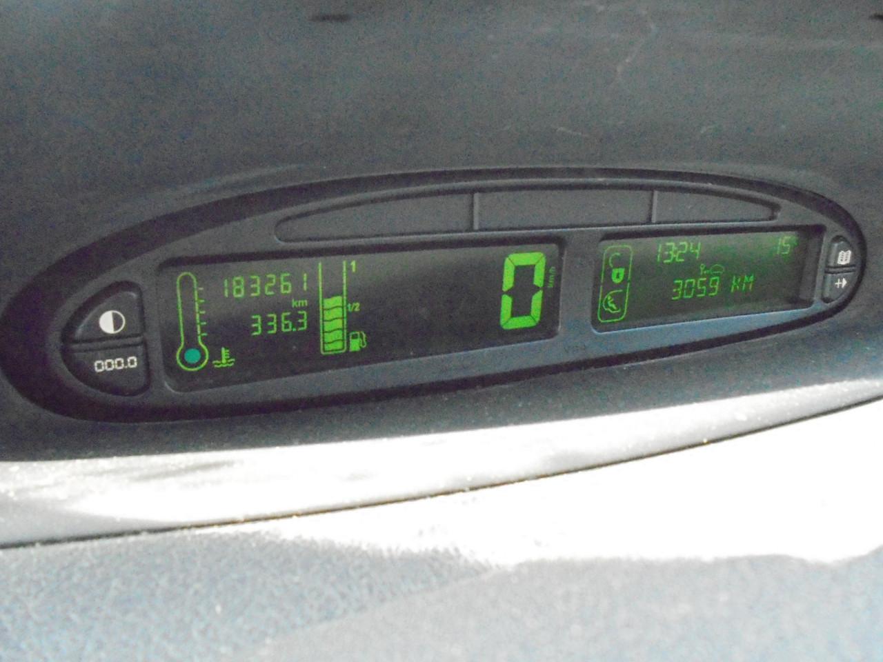 Xsara Picasso 1.6i nette conditie binnen en buiten Nieuwe Apk Bij Afleveren