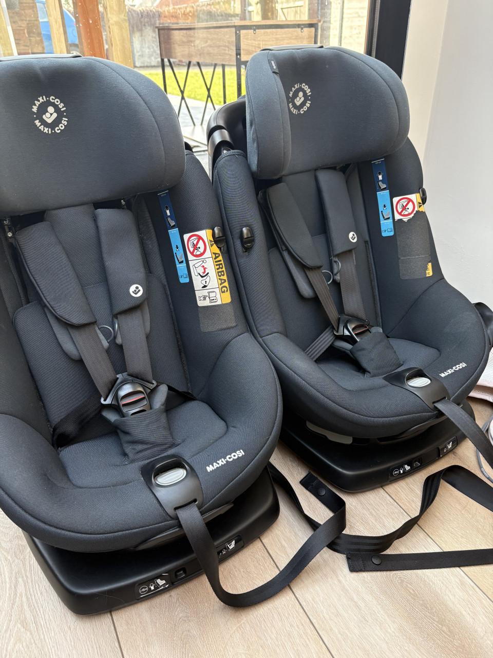2 keer Maxi-Cosi AxissFix + 2 airlayers