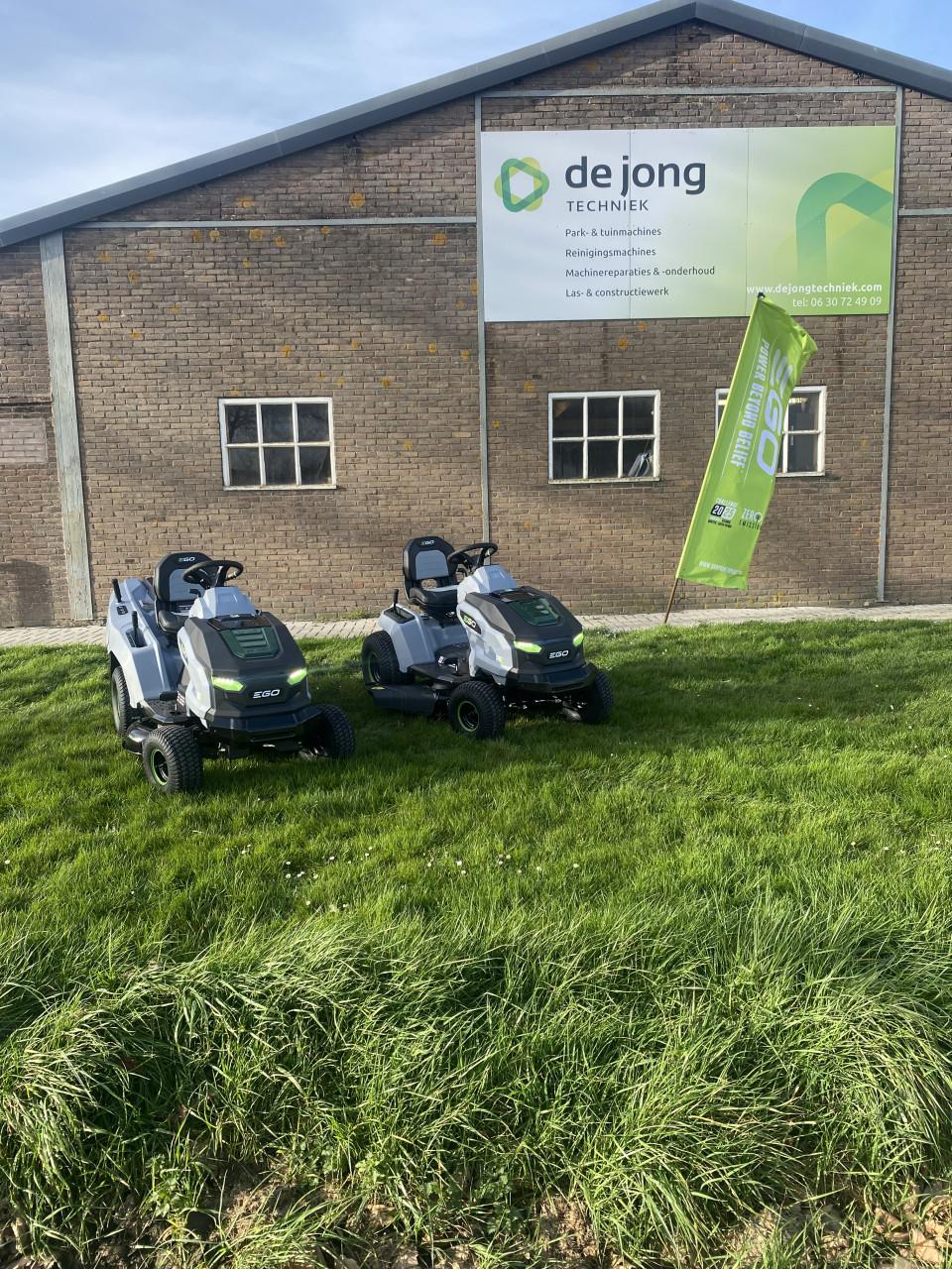 EGO accu zitmaaier met zij uitworp