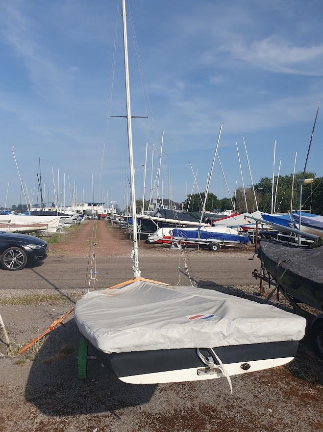 Laser 2 Regatta (met nieuwe zeilen en combi trailer)