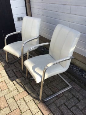 2 mooie stoelen