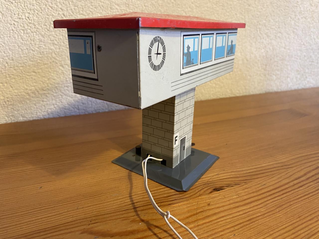 4 stuks blikken toebehoren voor bij modeltreinen