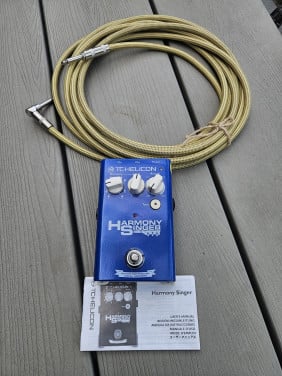 Zgan TC-Helicon Harmony Singer vocal effect...