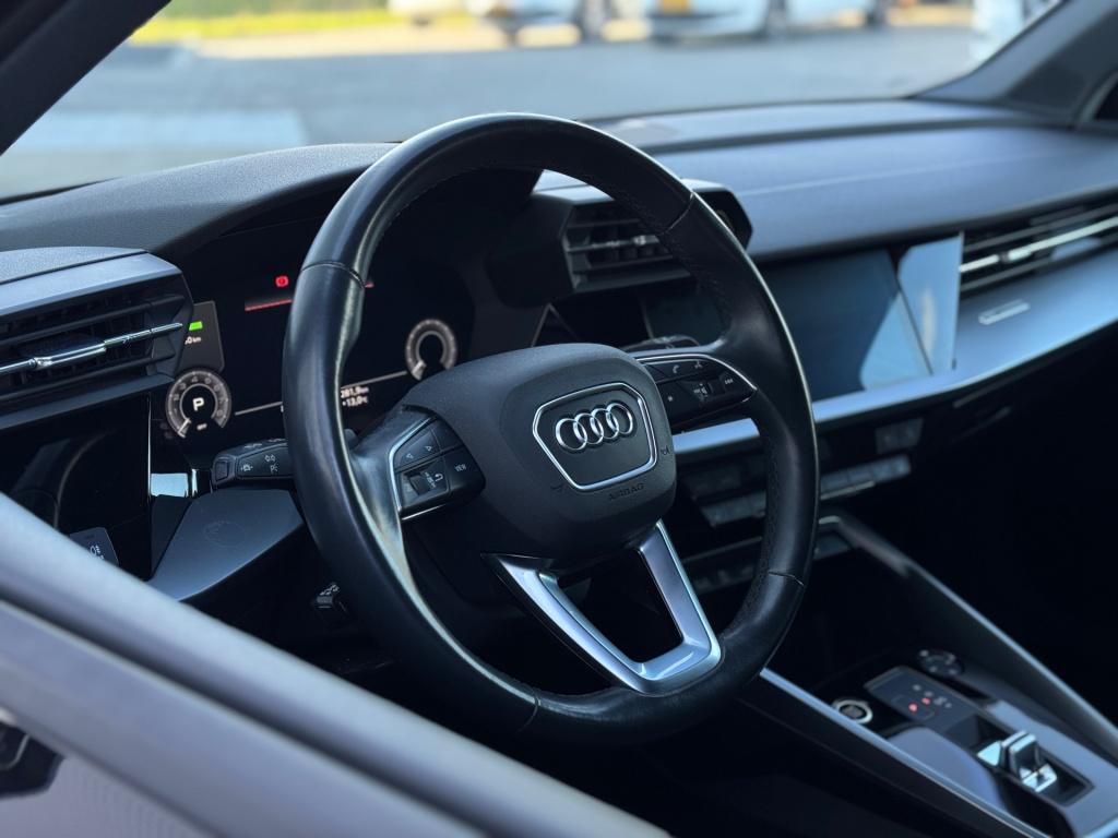 Audi A3 sportback 40 tfsi e s edition * stoelverwarming * keyless * trekhaa