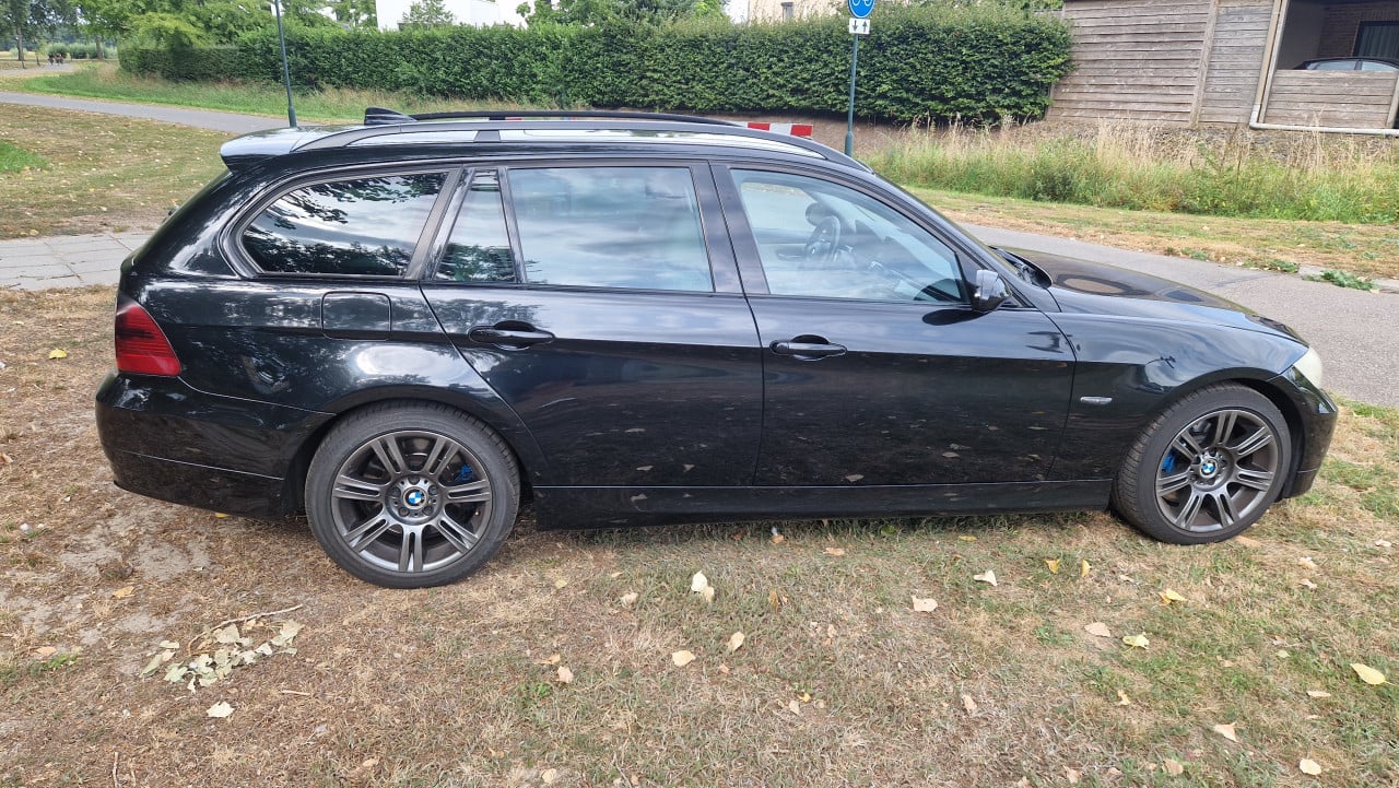 Te koop BMW 330XI touring