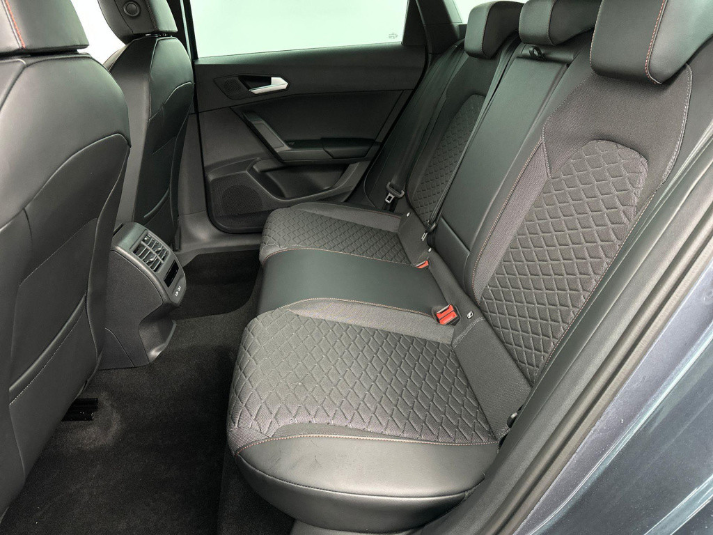 Seat Leon sportstourer fr phev first edition 1.5 tsi ehybrid 150kw / 204p