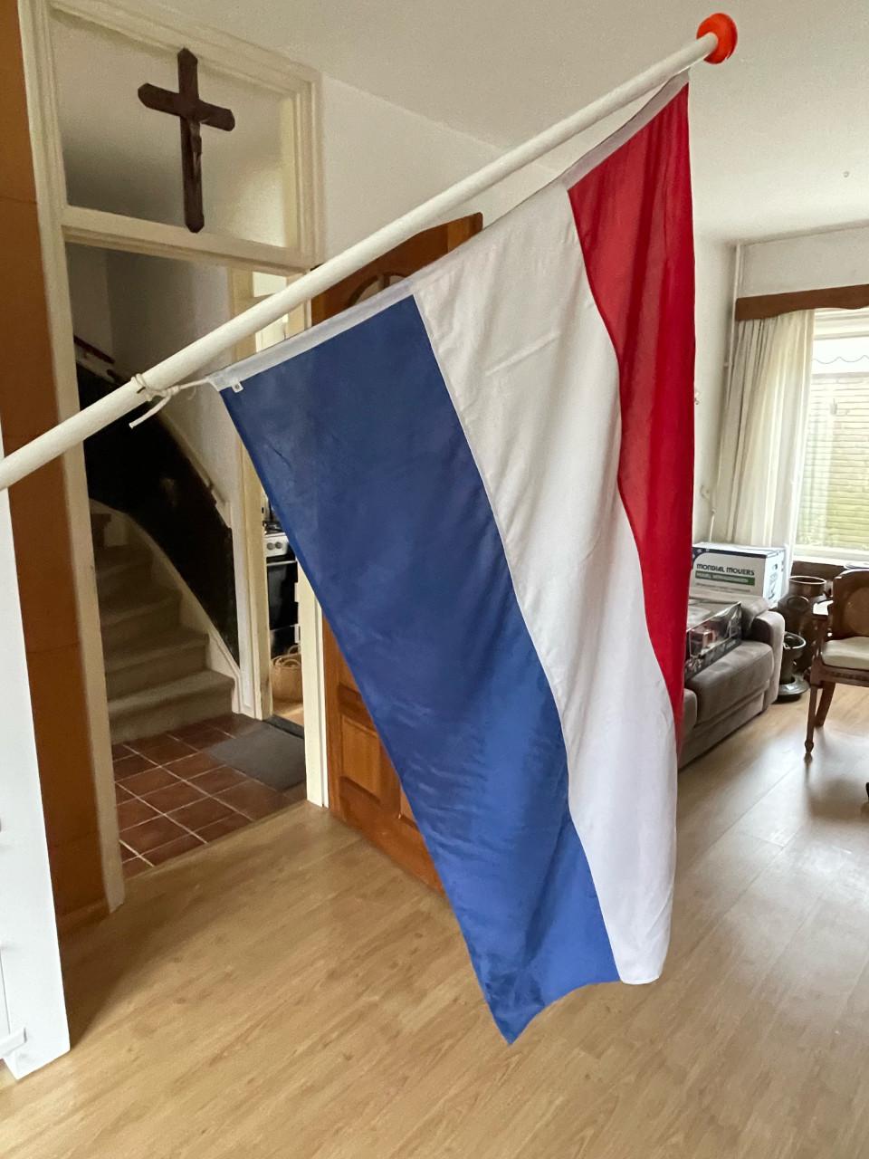 Vlaggenstok met vlag