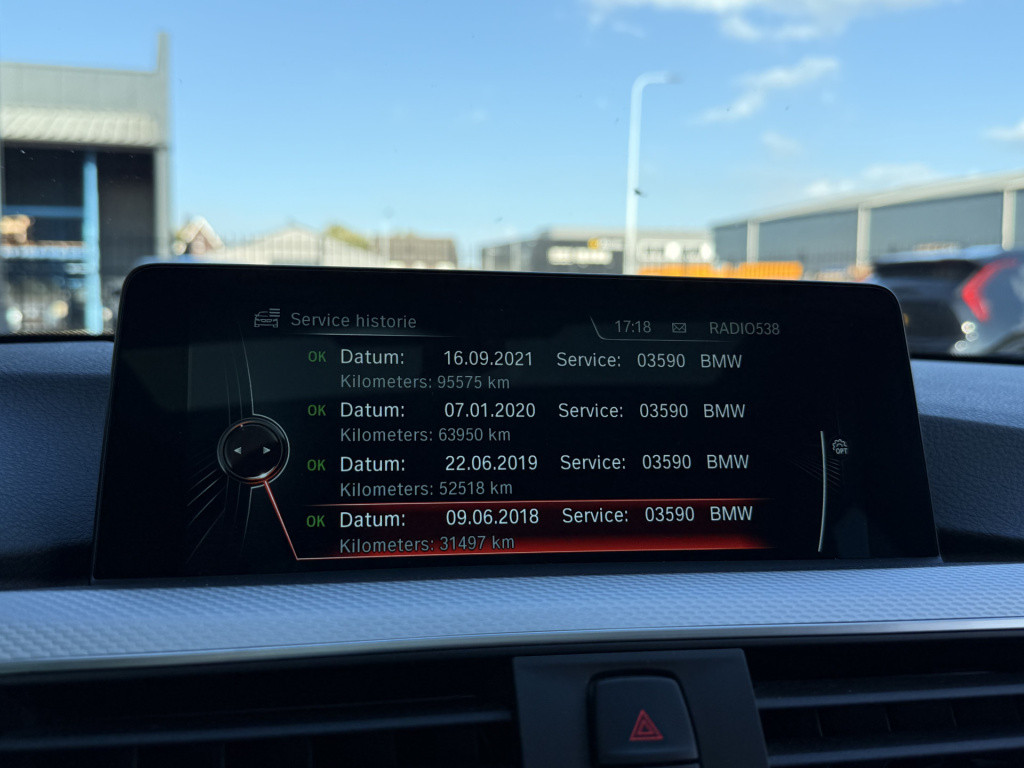 BMW 3-serie 320i m-sport | 360 camera | head-up | leder | schuif / kantel d