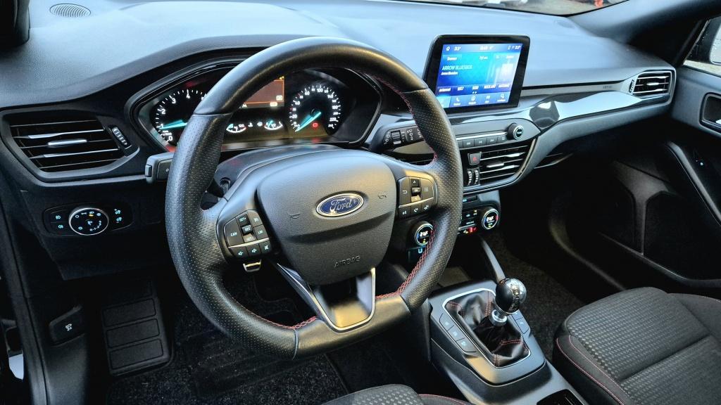 Ford Focus wagon st line x business 1.0 ecoboost hybrid | camera | lane ass