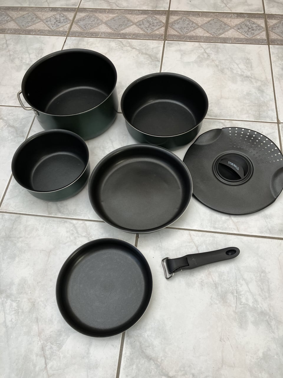 Grote Tefal campingpannen set.