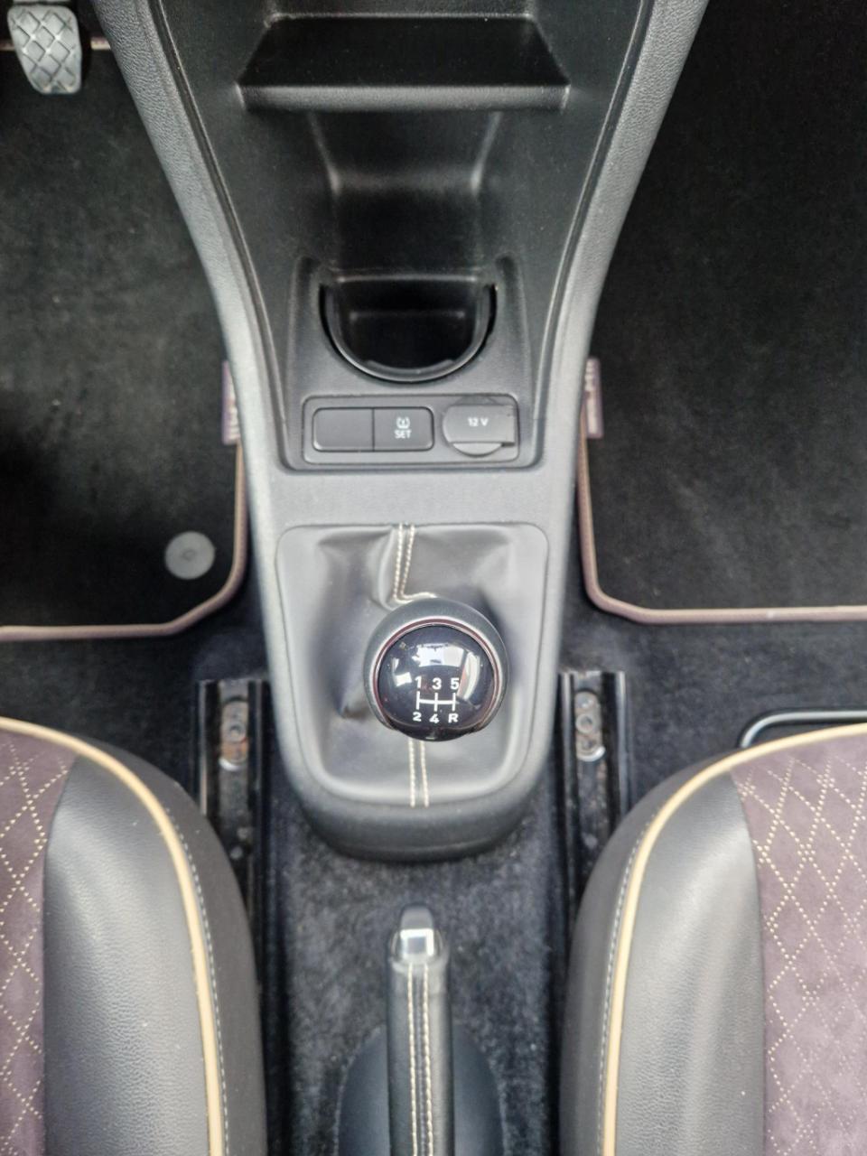 Seat Mii 1.0 mii by cosmopolitan