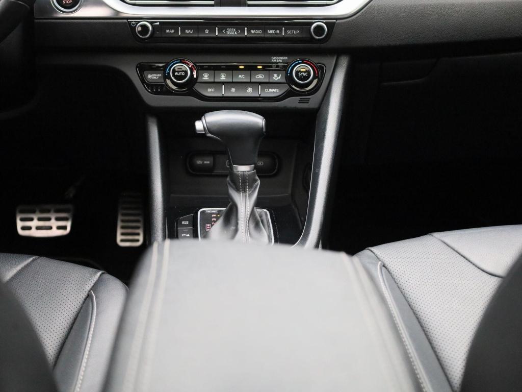 Kia Niro 1.6 gdi hybrid executiveline | automaat | parkeer sensoren | leder