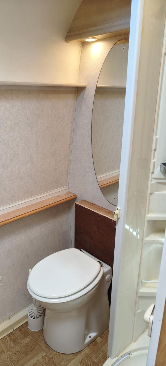 Elddis Hurricane 470 enkele bedden badkamer mover,Gas boiler