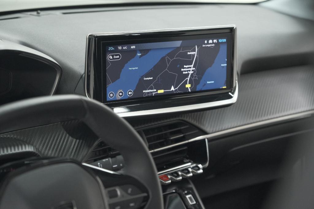 Peugeot 208 puretech 100 allure | parkeersensoren | navigatie | apple carpl