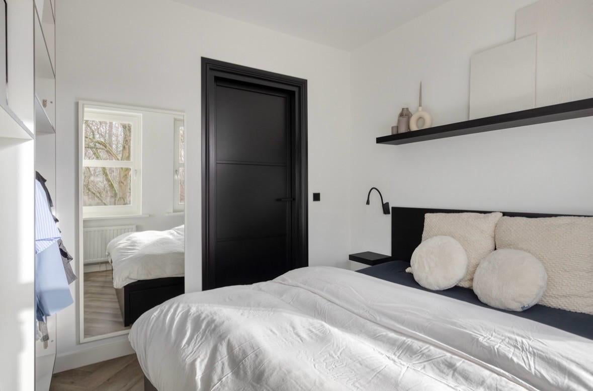 Ikea MALM bedframe en bedlade 180x200 zwartbruin