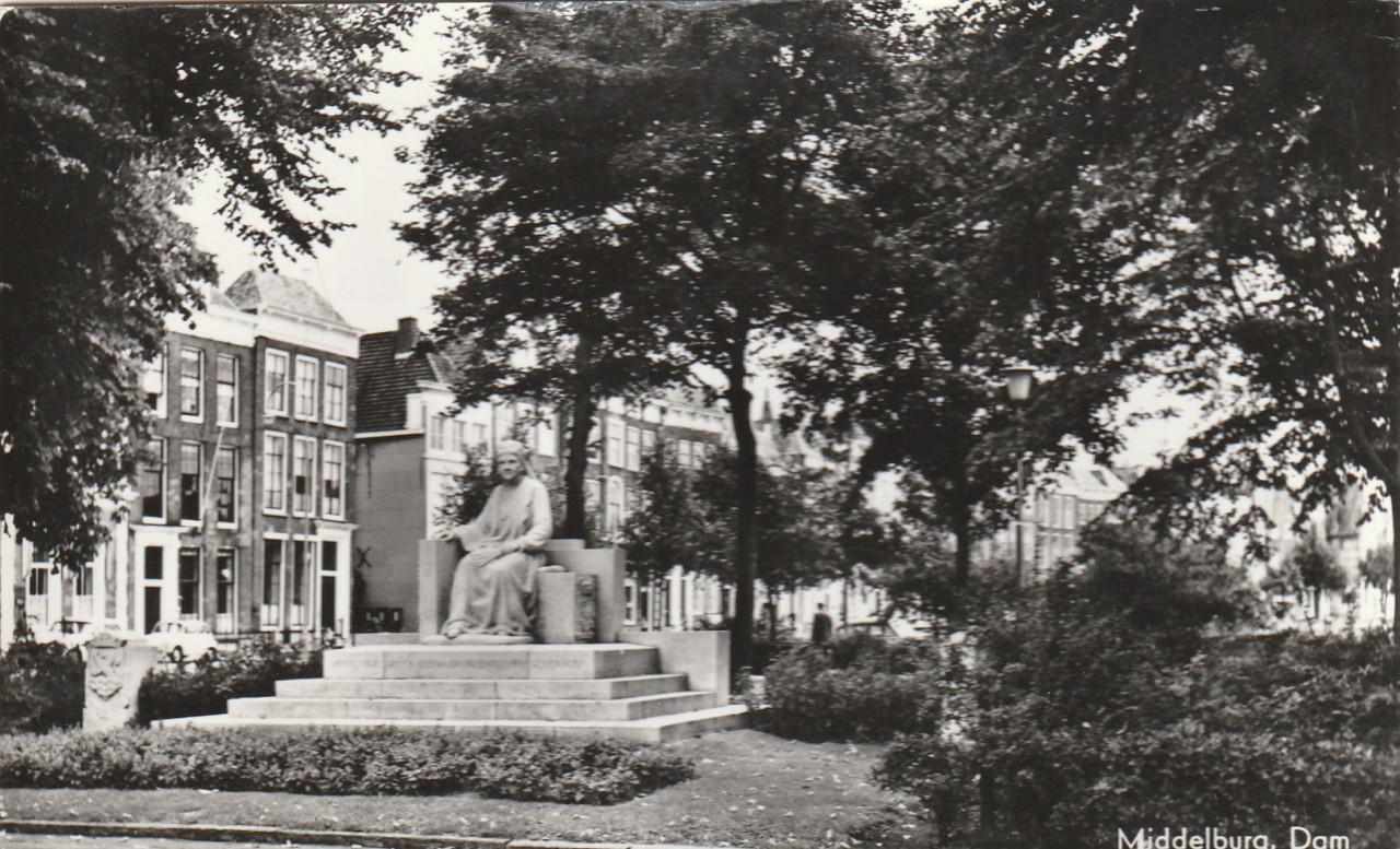 5 ansichtkaarten van Vlissingen en 5 ansichtkaarten van Middelburg