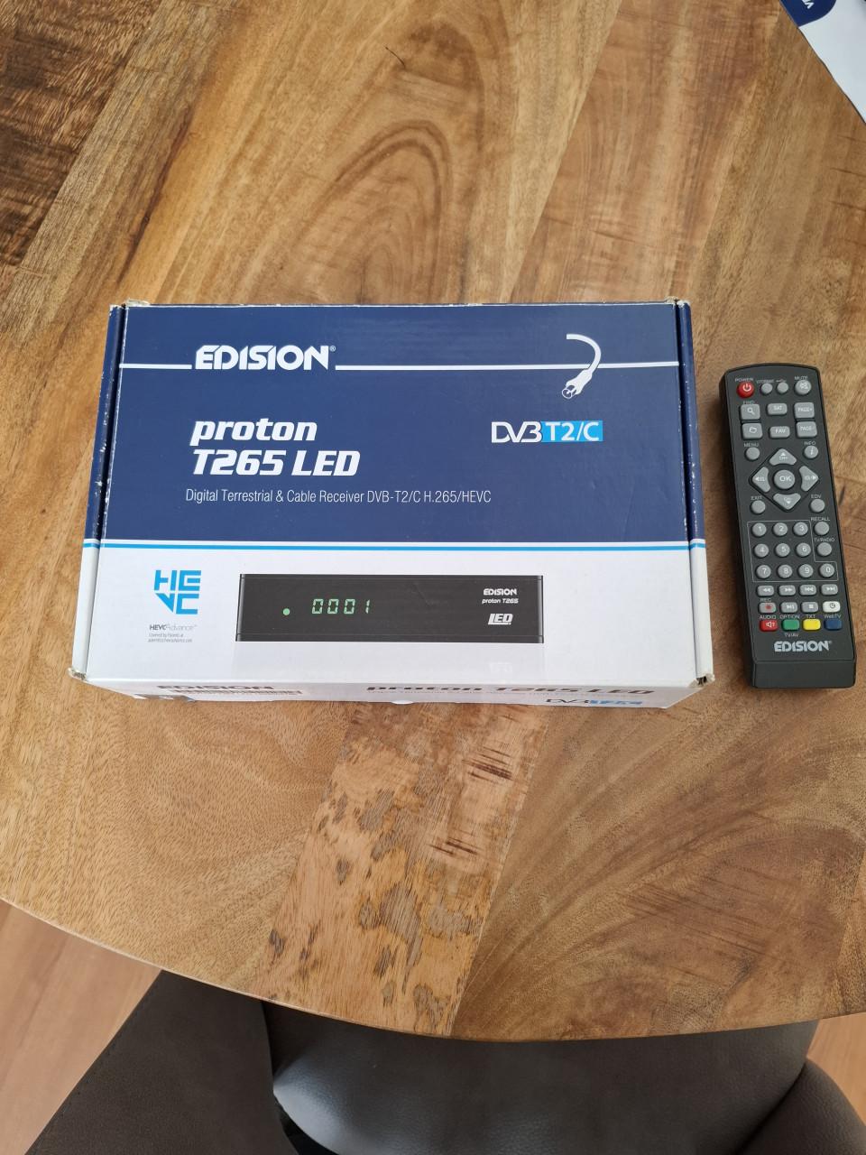 TV kijken in camper, caravan of boot zonder schotel of internet.