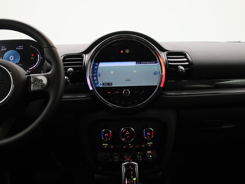 Mini Clubman 1.5 cooper essential | automaat | lage km stand! | navigatie |