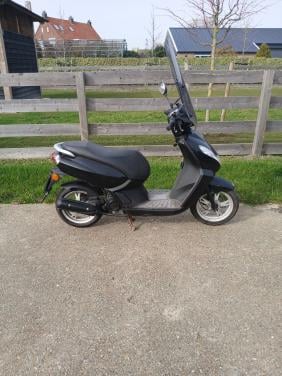 Peugeot kisbee snor