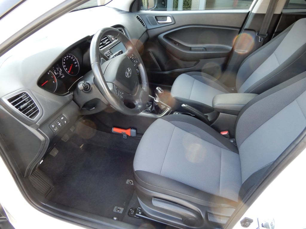 Hyundai I 20 1.0 t-gdi comfort | nl auto | navi | twotone | lm velgen |