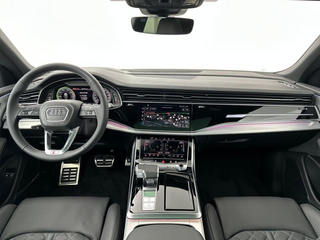 Audi Q8 pro line s 55 tfsi e 290 kw / 394 pk suv 8 versn.