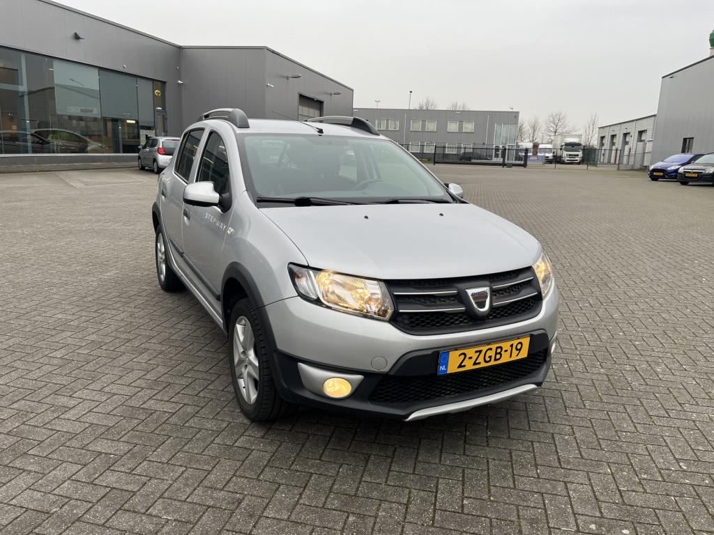 Dacia Sandero Stepway 0.9 tce lauréate 40 dkm