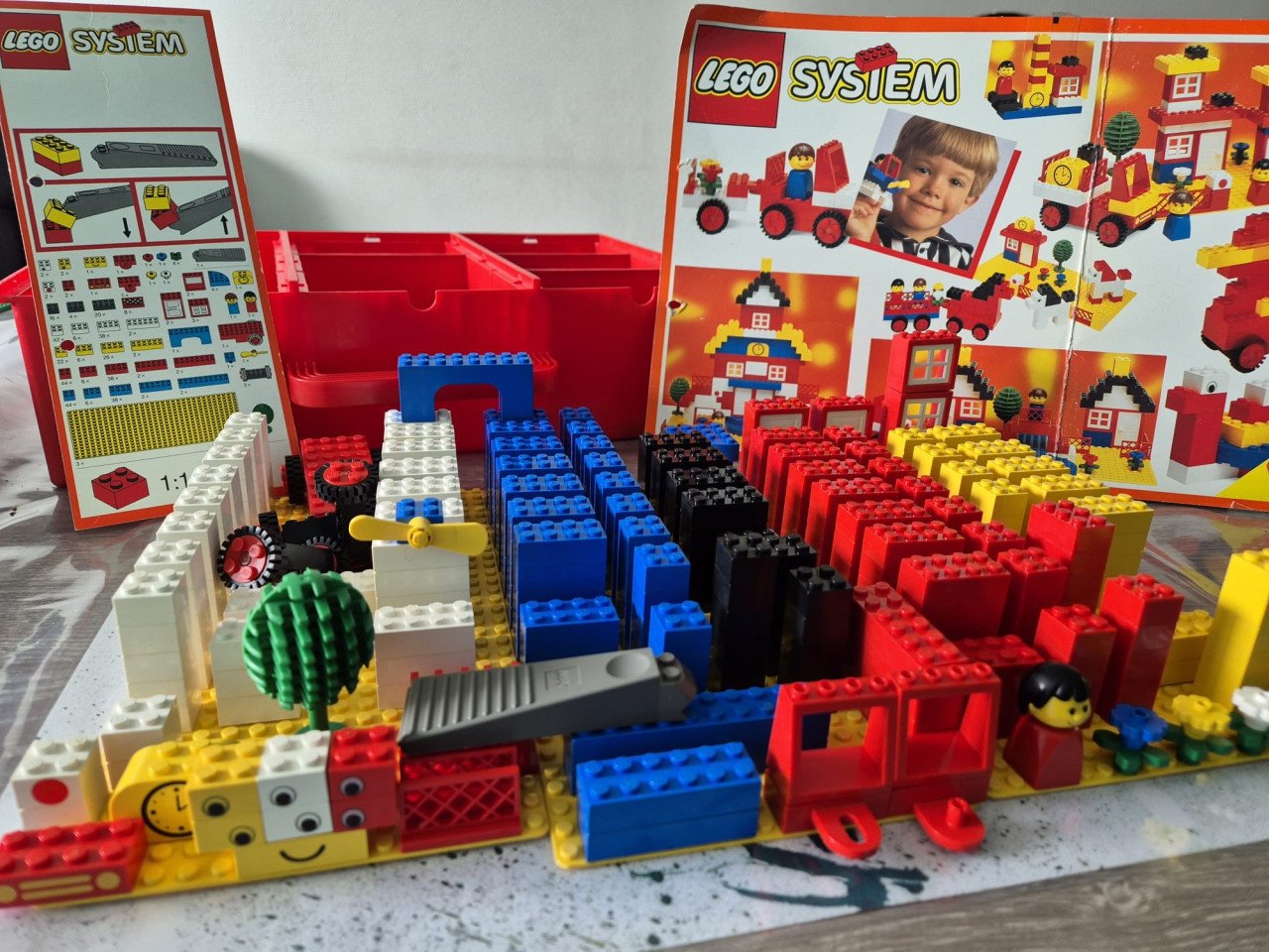 Lego opbergbak gevuld