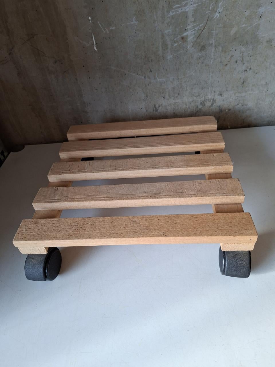 Te koop houten wijnrekje