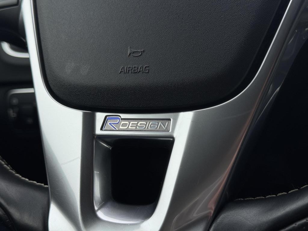 Volvo V60 1.6 t3 r-design nl-auto, automaat incl. trekhaak afneembaar!