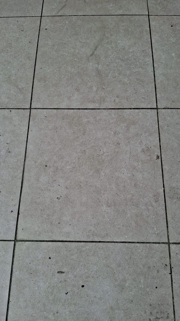 Nieuwe keramische terras/tuintegels