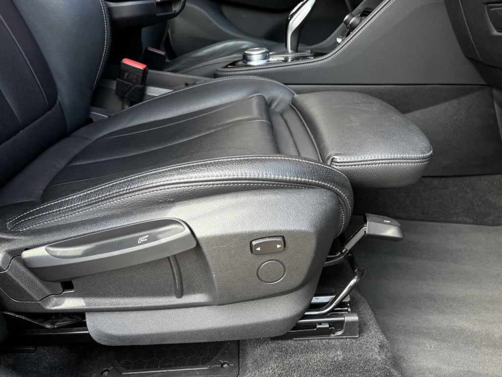 BMW 2-serie active tourer 220i high executive | head-up | navi | camera | l