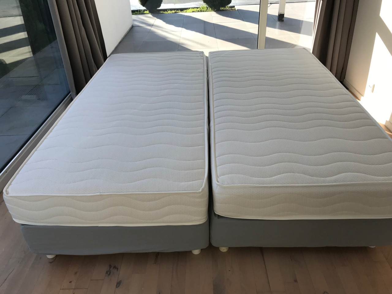 Hotelboxspring 2 X 90 op 200 met nieuwe matras