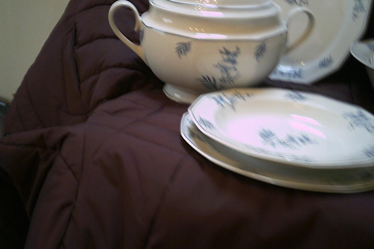 12p. PORSELEINEN eetservies wit/blauw - merk Winterling.