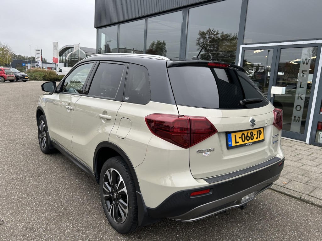 Suzuki Vitara 1.4 boosterjet style smart hybrid