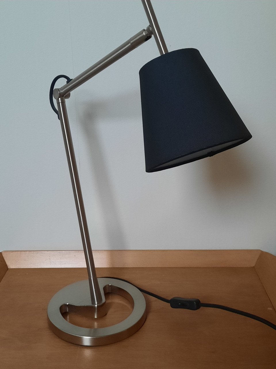 Tafellamp, stevige lamp.