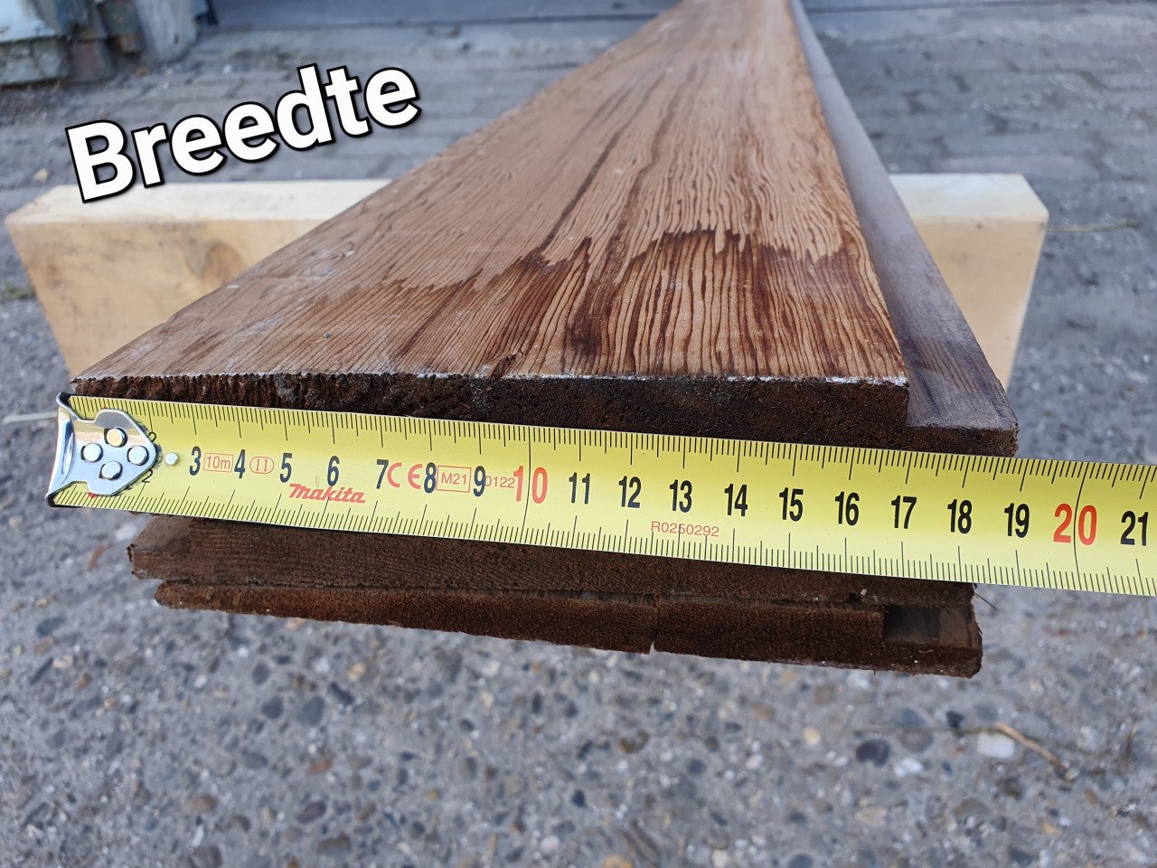 21 Meter gevelbekleding, potdekselplanken red cedar.