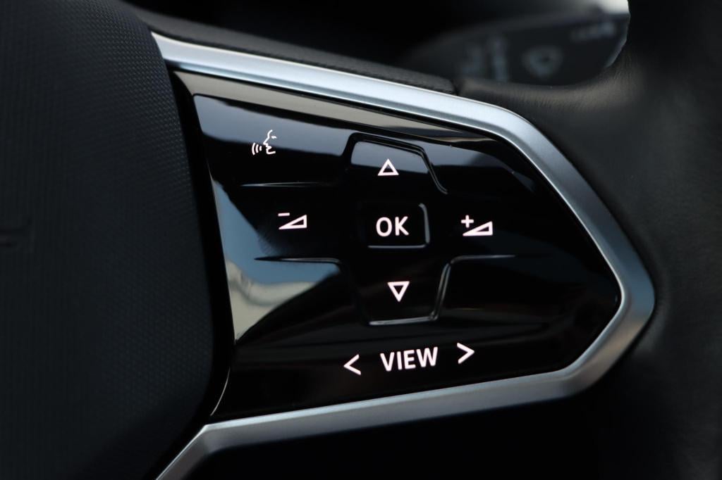 Volkswagen Id.4 first max 77 kwh | soh 92% |