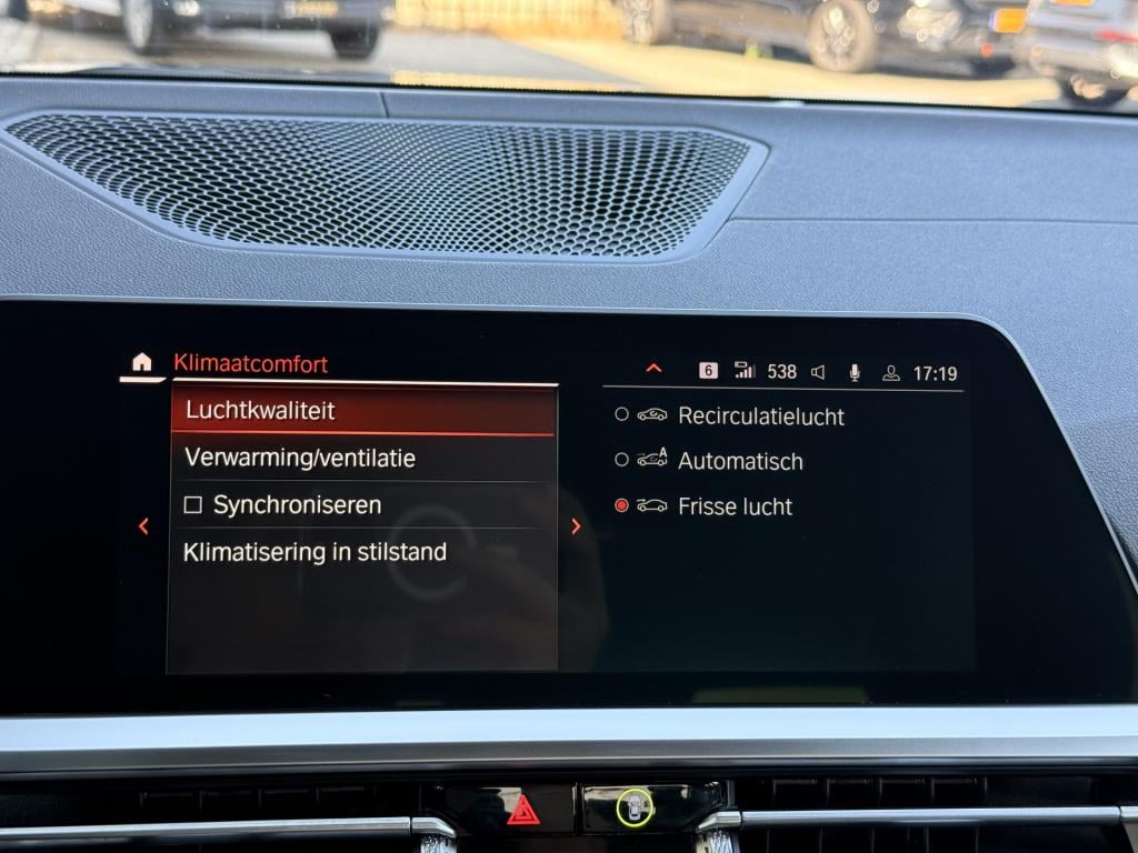 BMW 3-serie 330e m-sport | 360 | pano | leder | acc | stoelverwarming | app