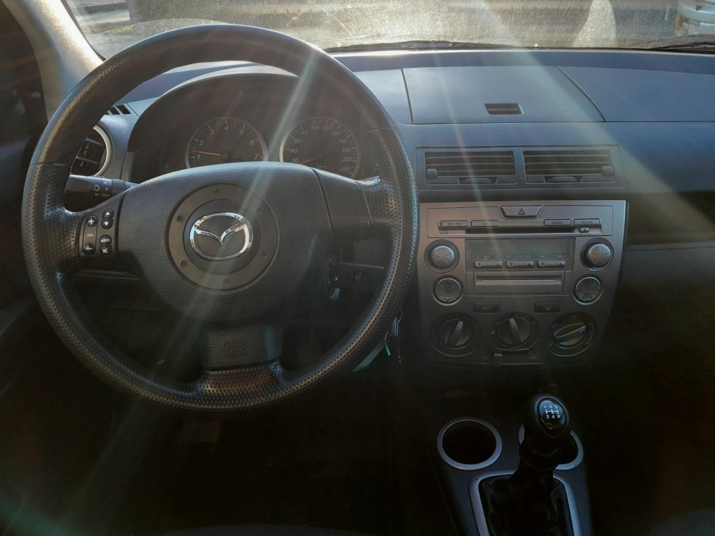 Mazda 2 1.4i touring