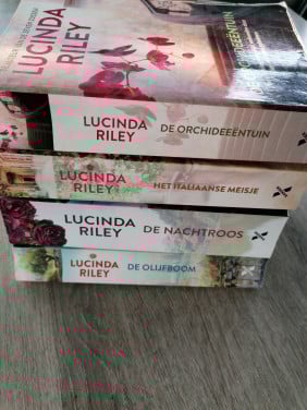 Lucinda Riley